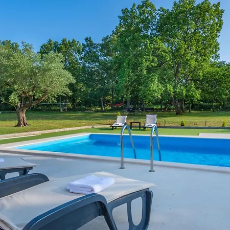 Valpiana, A Modern, Luxurious, Warm And Romantic Prázdninový dům