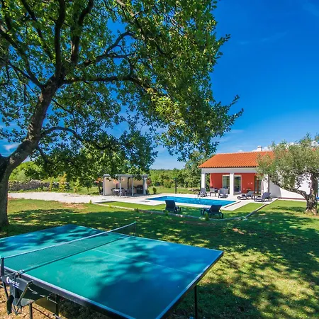 Valpiana, A Modern, Luxurious, Warm And Romantic *